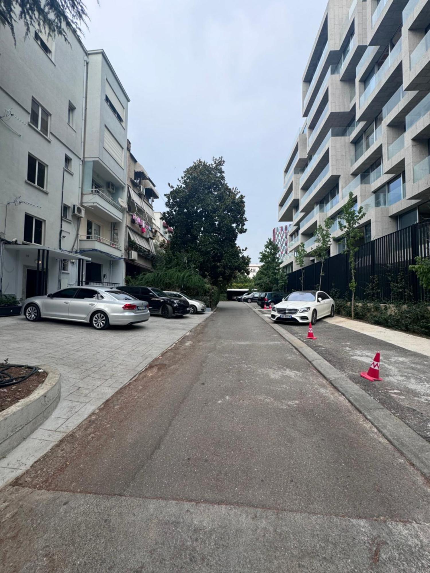 The Hidden Gem Of Blloku Apartamento Tirana Exterior foto